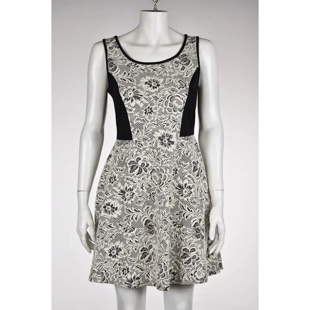 Olive & Oak Floral Colorblock Sleeveless Dress Size S Small NWT Black Cream